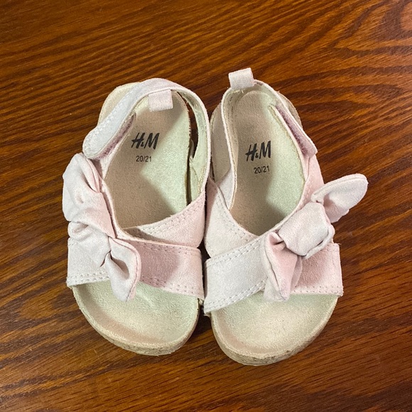 H&M sandals - Picture 1 of 2